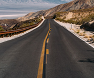 The Road ahead Asphalt Berge